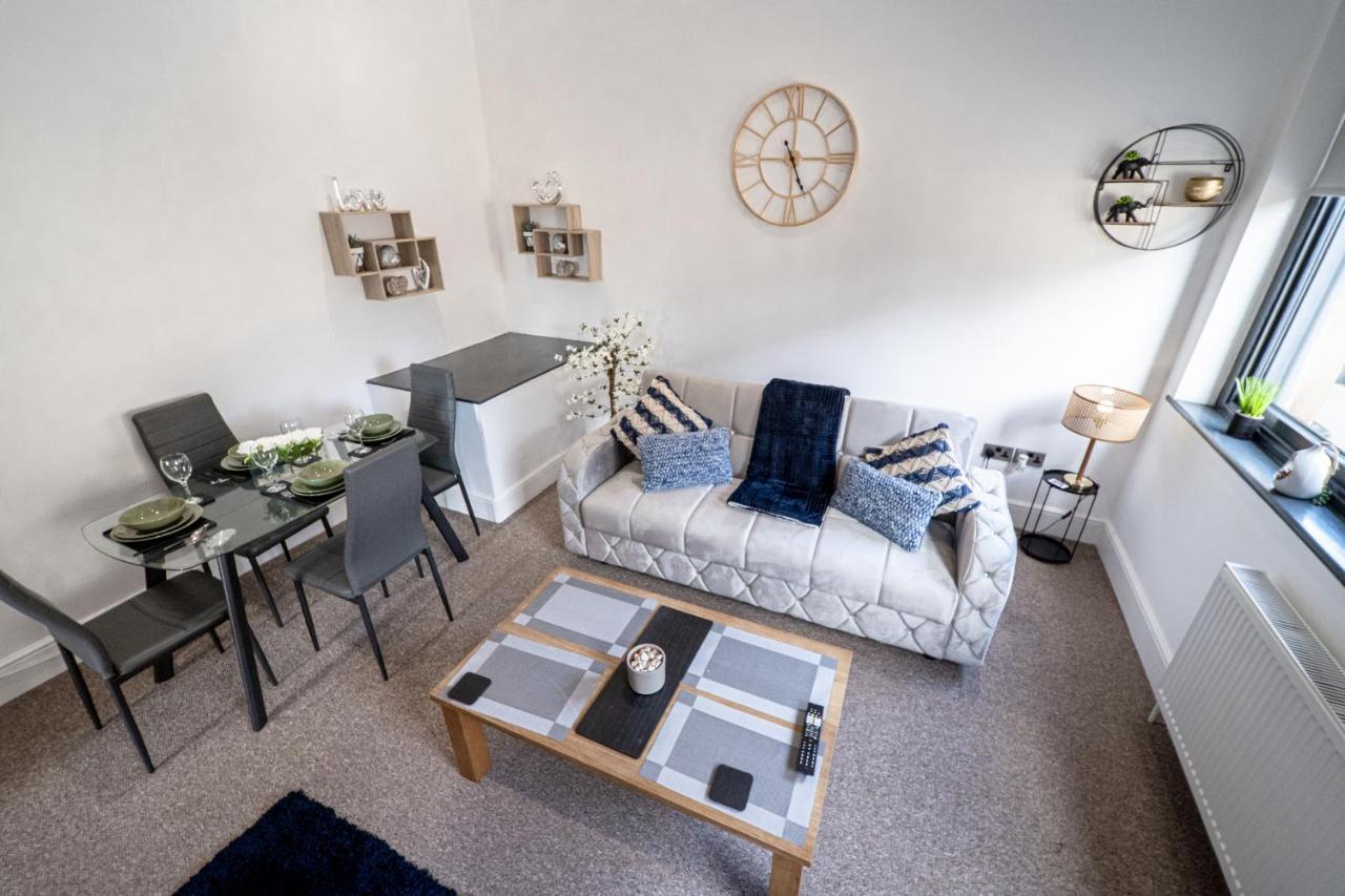 Cozy 1-Bedroom Apartment In The Heart Of Barnsley Town Centre Exterior foto